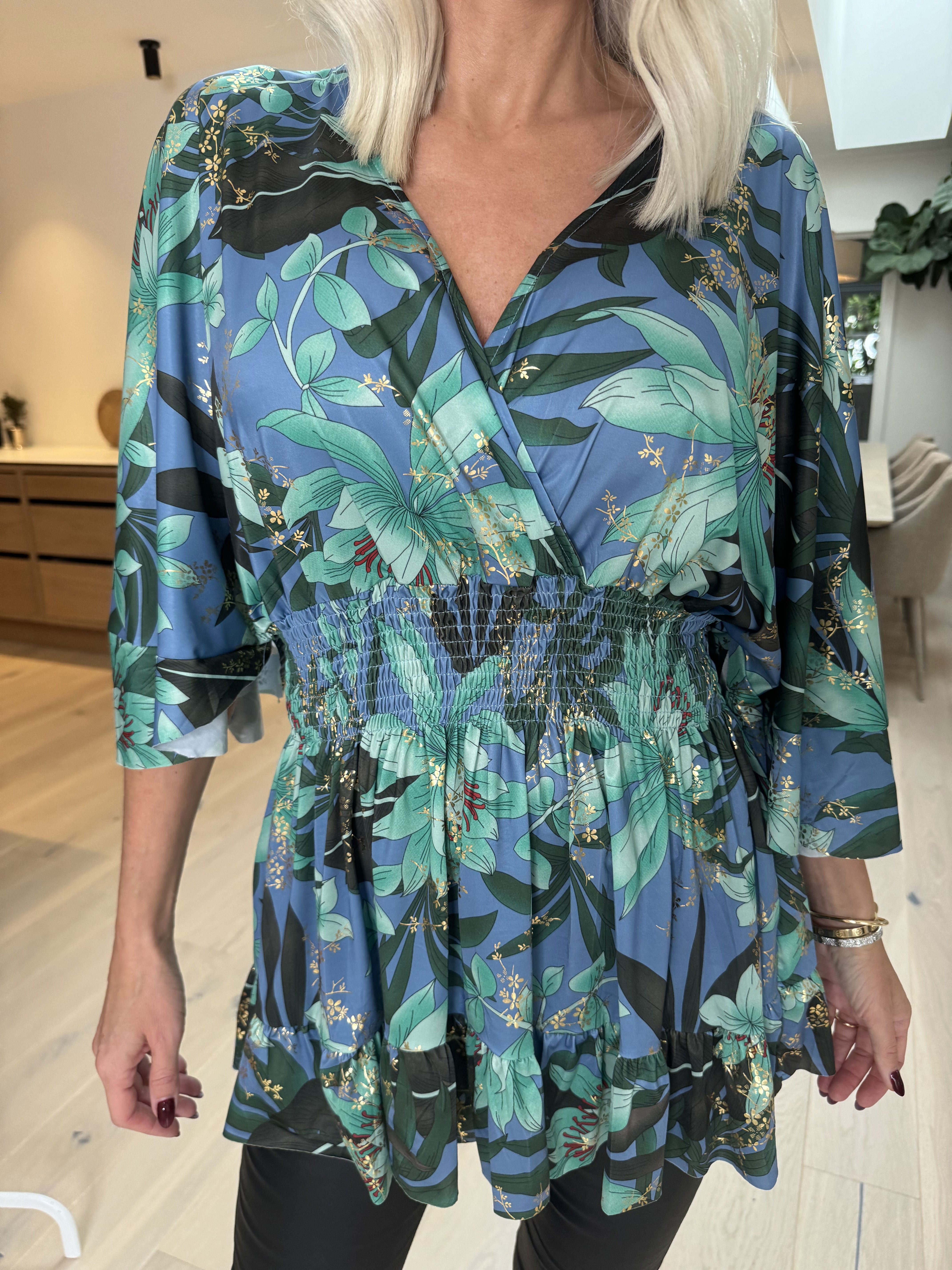 Pamela Gold Flower Shirt - Sød tunika med smock og flæser